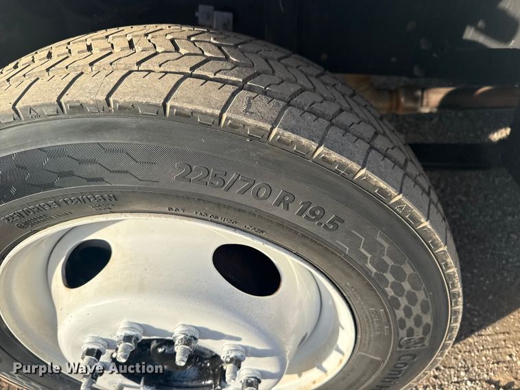 image for item EG1735 2022 Ford Utilimaster delivery truck