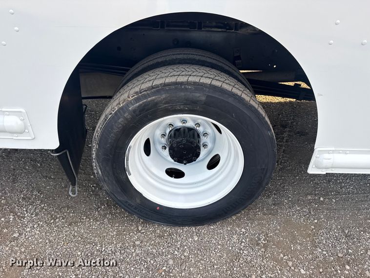 image for item EG1735 2022 Ford Utilimaster delivery truck