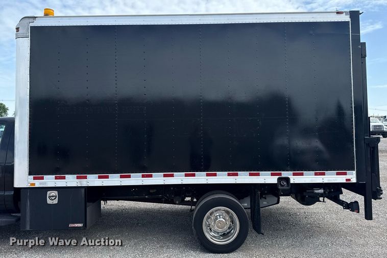 image for item EG5981 2015 Ford F550 box truck