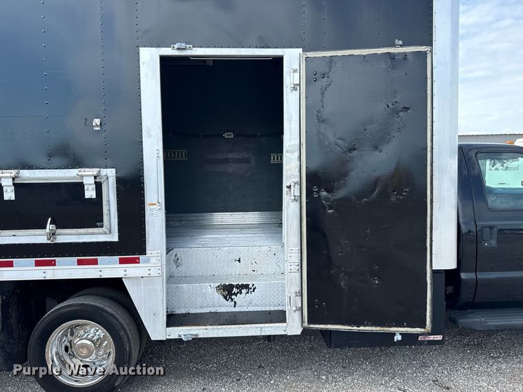 image for item EG5981 2015 Ford F550 box truck