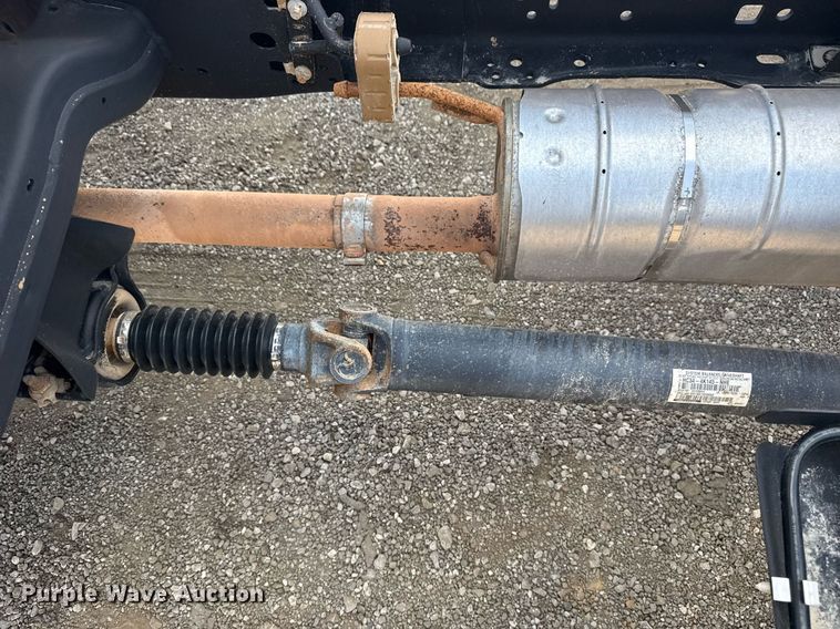 image for item EG6063 2019 Ford F350 Super Duty XL SuperCab pickup truck cab and chassis