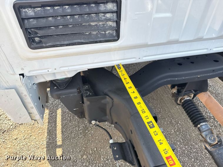 image for item EG6063 2019 Ford F350 Super Duty XL SuperCab pickup truck cab and chassis