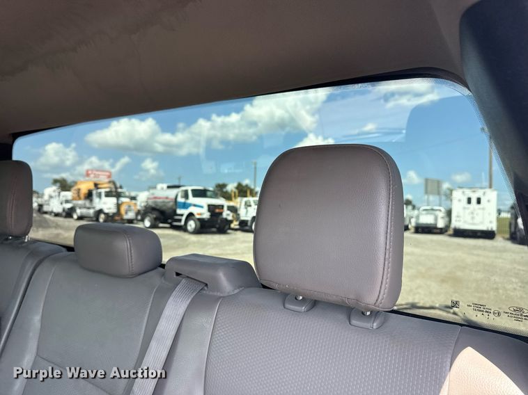 image for item EG6063 2019 Ford F350 Super Duty XL SuperCab pickup truck cab and chassis