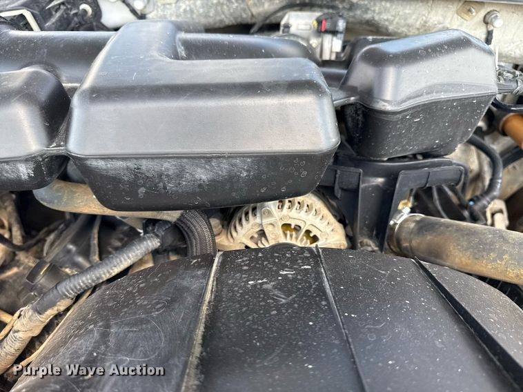 image for item EG6063 2019 Ford F350 Super Duty XL SuperCab pickup truck cab and chassis