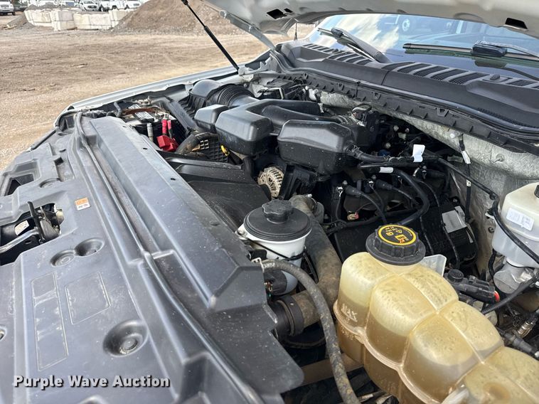 image for item EG6063 2019 Ford F350 Super Duty XL SuperCab pickup truck cab and chassis