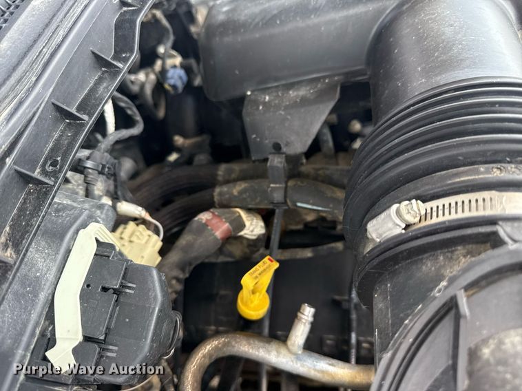 image for item EG6063 2019 Ford F350 Super Duty XL SuperCab pickup truck cab and chassis