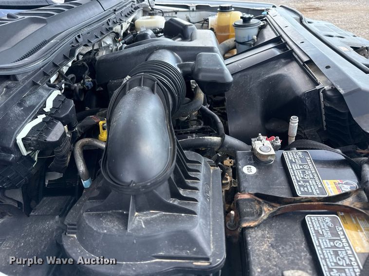 image for item EG6063 2019 Ford F350 Super Duty XL SuperCab pickup truck cab and chassis