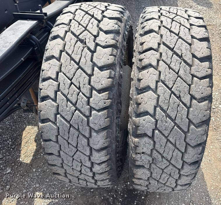 image for item EG6063 2019 Ford F350 Super Duty XL SuperCab pickup truck cab and chassis