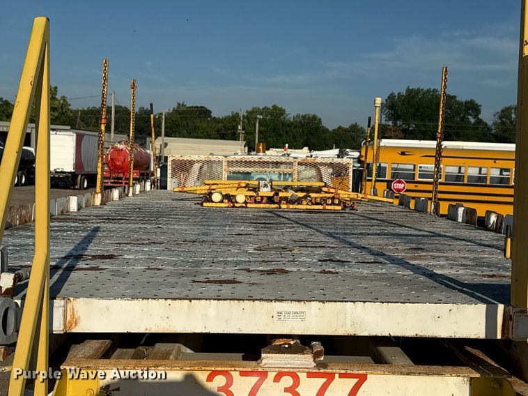 image for item EG6066 1997 Ford F700 scissor lift truck