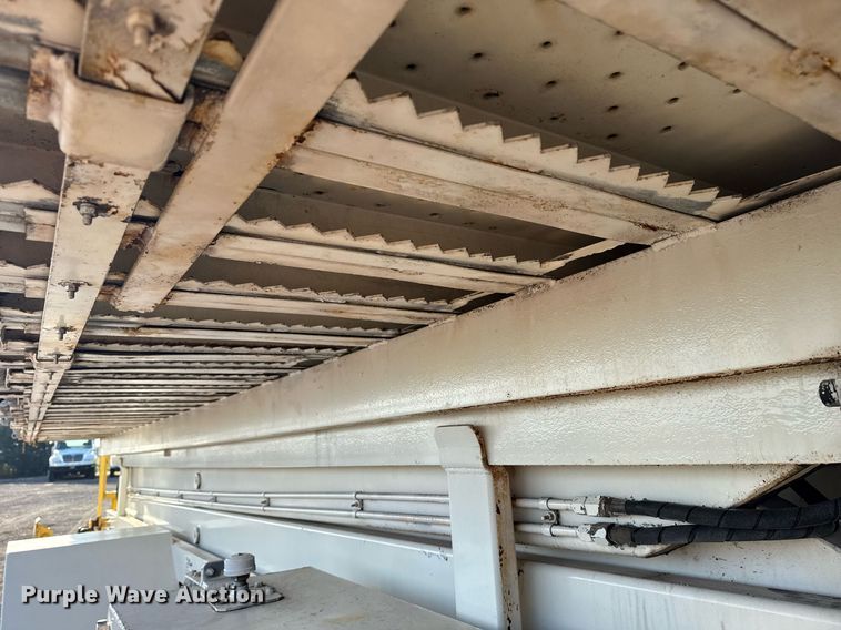 image for item EG6066 1997 Ford F700 scissor lift truck