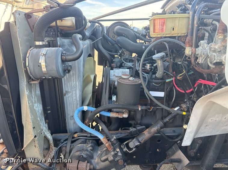 image for item EG6066 1997 Ford F700 scissor lift truck