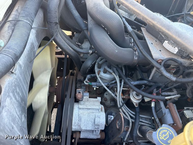 image for item EG6066 1997 Ford F700 scissor lift truck