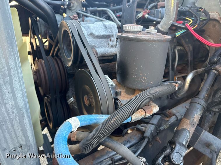 image for item EG6066 1997 Ford F700 scissor lift truck