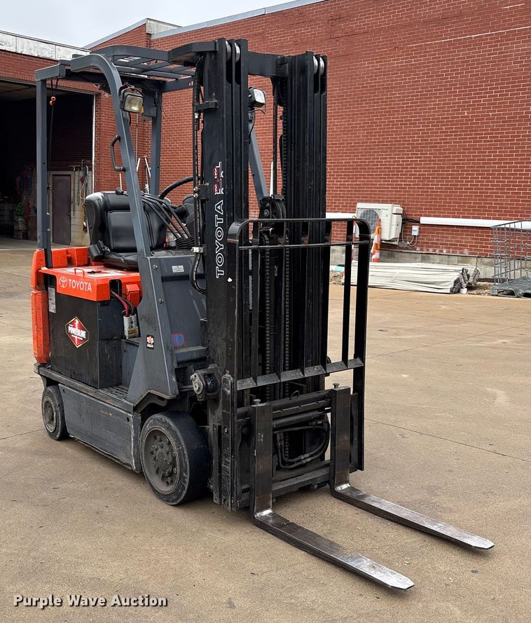 MONTACARGAS ELéCTRICO TOYOTA 7FBCU18