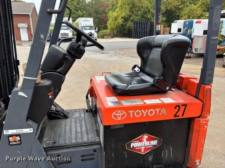 image for item EJ7702 Toyota 7FBCU18 forklift
