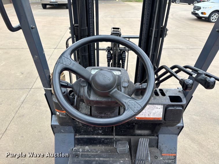 image for item EJ7702 Toyota 7FBCU18 forklift