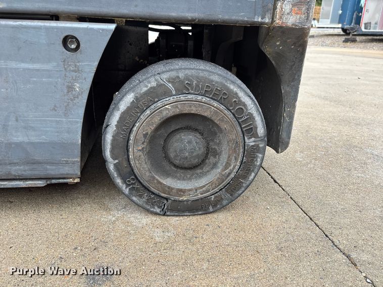 image for item EJ7702 Toyota 7FBCU18 forklift