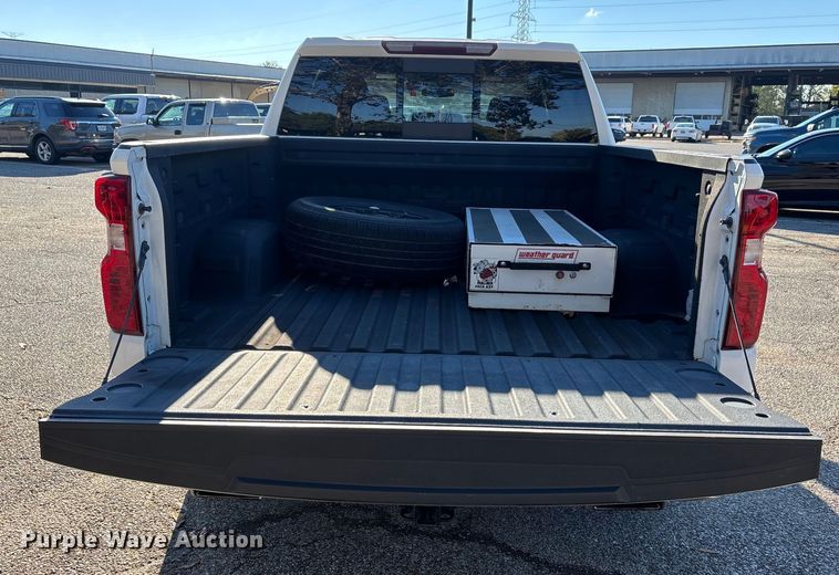 image for item EJ7703 2020 Chevrolet Silverado 1500 LT Crew Cab pickup truck