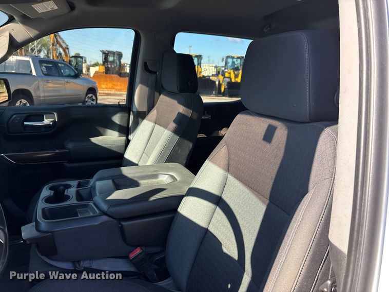 image for item EJ7703 2020 Chevrolet Silverado 1500 LT Crew Cab pickup truck