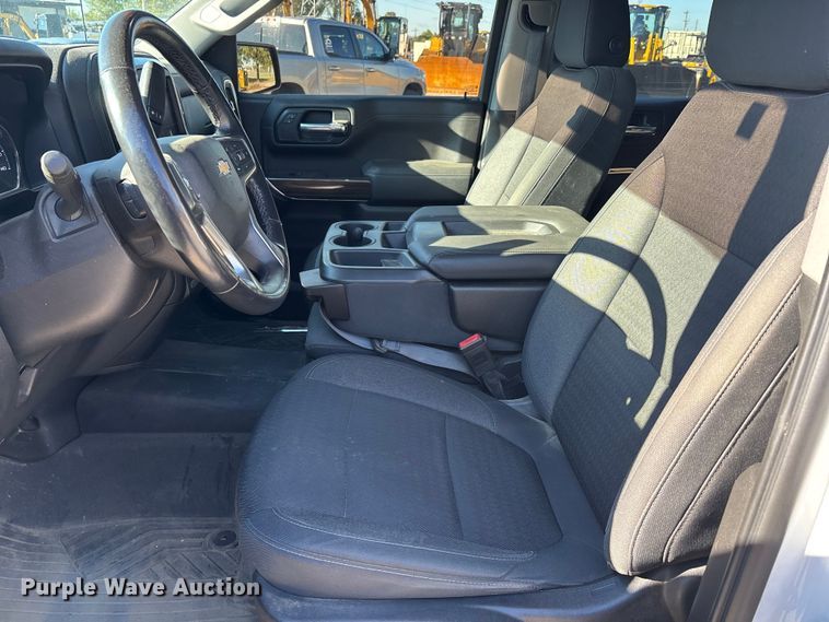 image for item EJ7703 2020 Chevrolet Silverado 1500 LT Crew Cab pickup truck