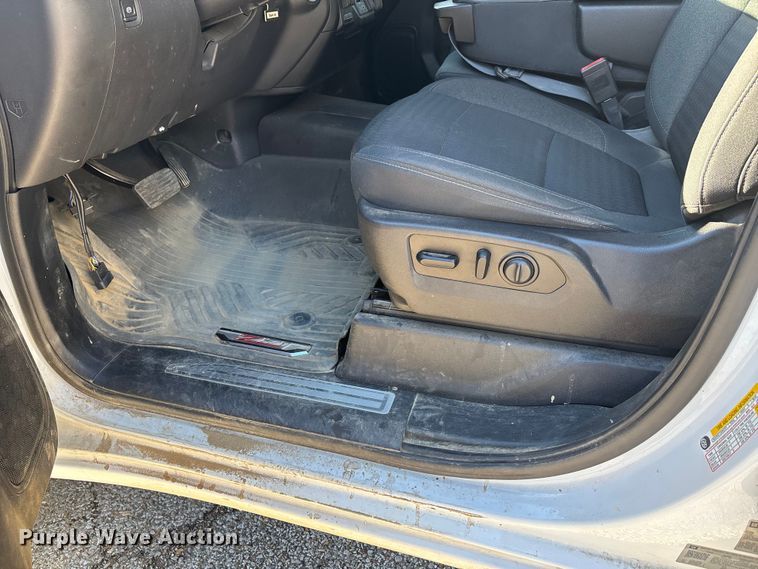 image for item EJ7703 2020 Chevrolet Silverado 1500 LT Crew Cab pickup truck