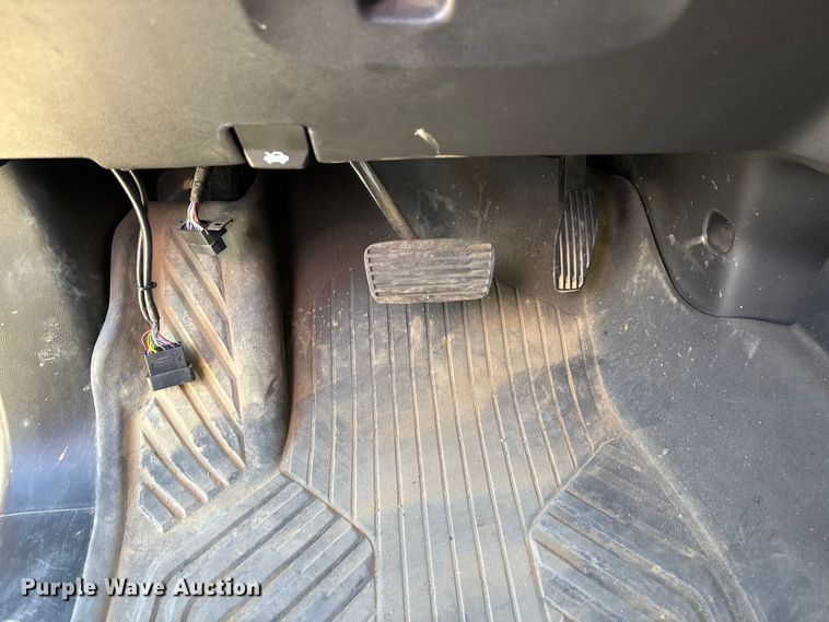 image for item EJ7703 2020 Chevrolet Silverado 1500 LT Crew Cab pickup truck