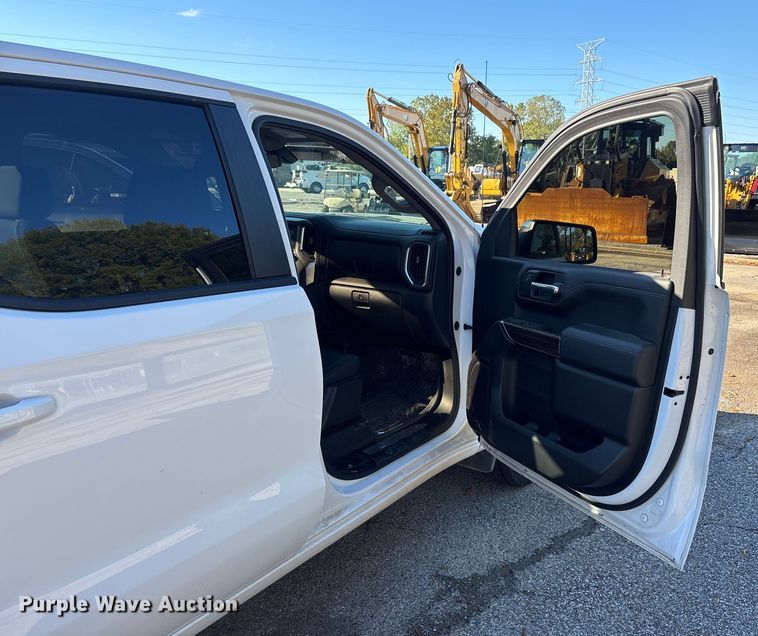 image for item EJ7703 2020 Chevrolet Silverado 1500 LT Crew Cab pickup truck