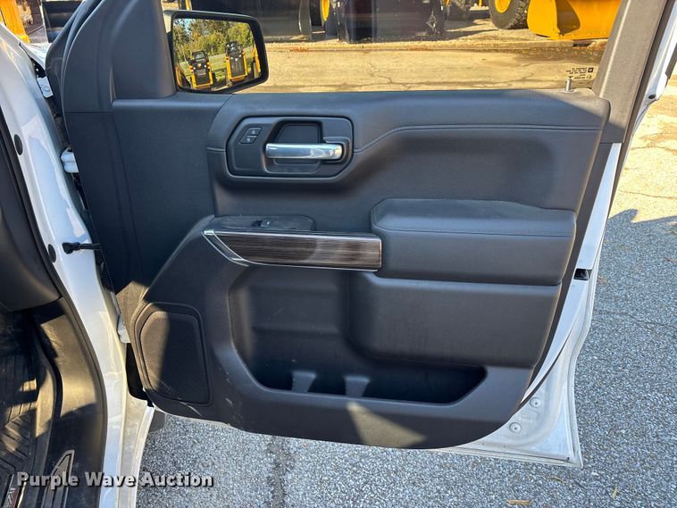 image for item EJ7703 2020 Chevrolet Silverado 1500 LT Crew Cab pickup truck