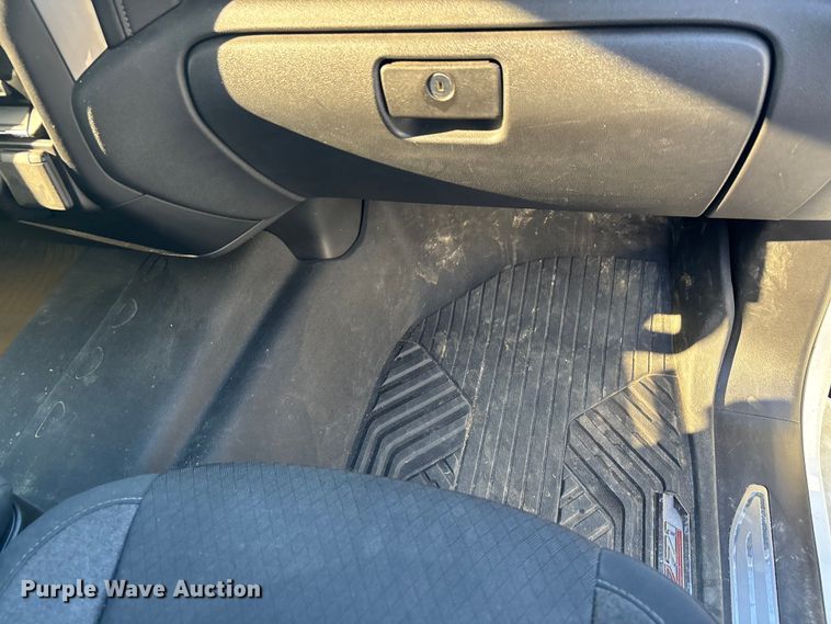 image for item EJ7703 2020 Chevrolet Silverado 1500 LT Crew Cab pickup truck