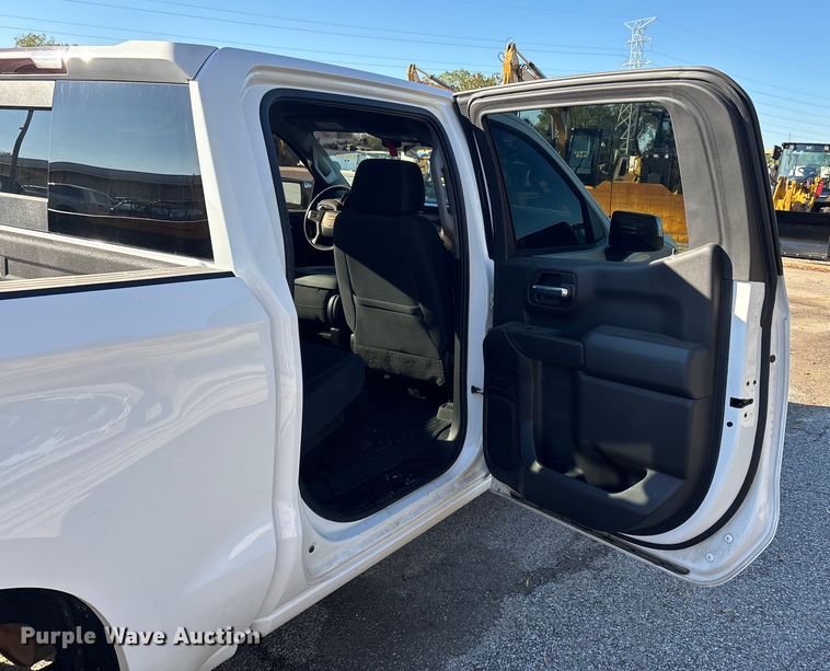 image for item EJ7703 2020 Chevrolet Silverado 1500 LT Crew Cab pickup truck