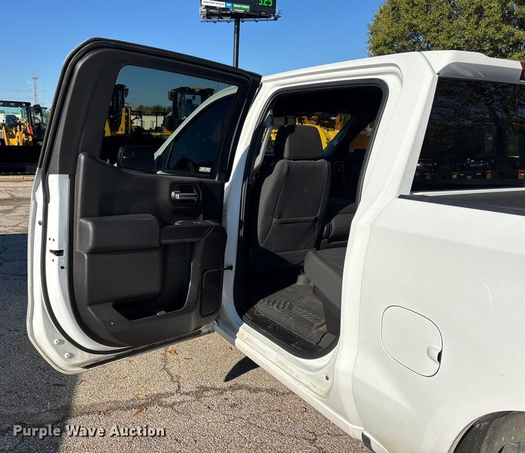 image for item EJ7703 2020 Chevrolet Silverado 1500 LT Crew Cab pickup truck