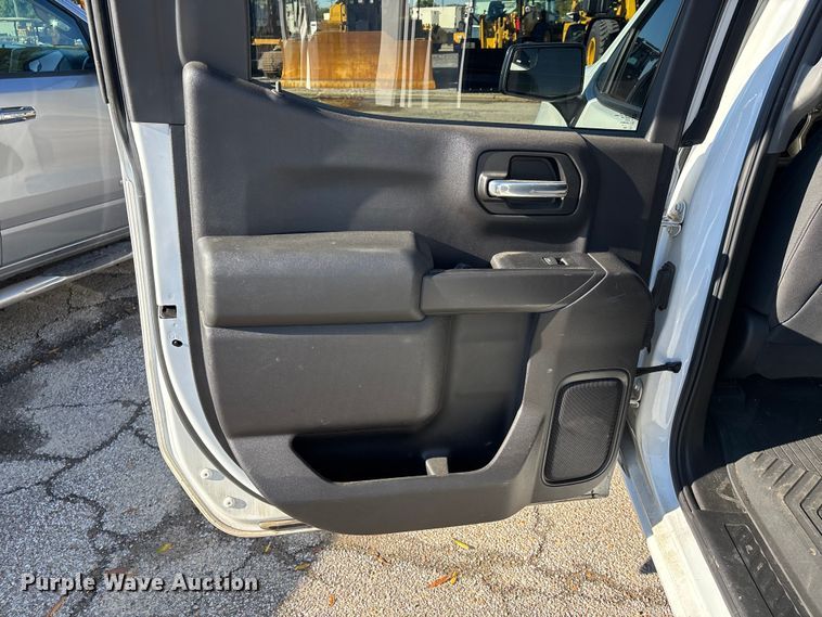 image for item EJ7703 2020 Chevrolet Silverado 1500 LT Crew Cab pickup truck