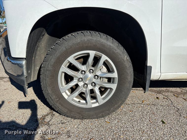 image for item EJ7703 2020 Chevrolet Silverado 1500 LT Crew Cab pickup truck