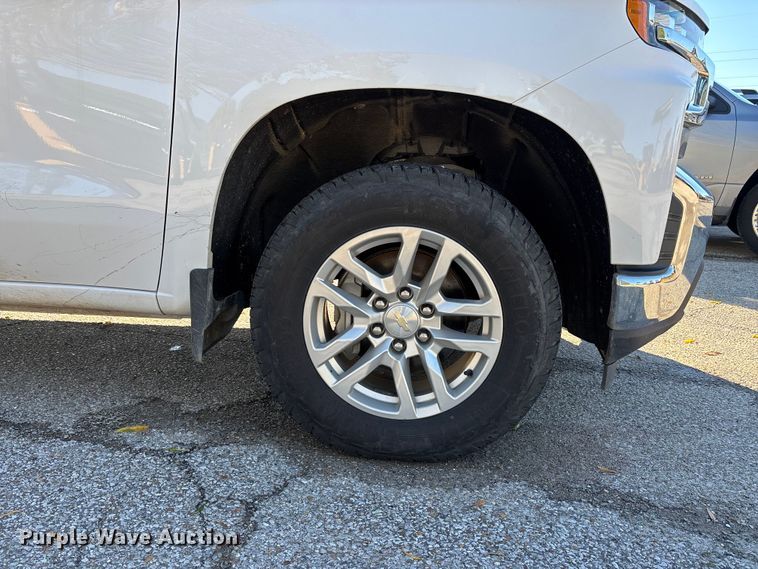 image for item EJ7703 2020 Chevrolet Silverado 1500 LT Crew Cab pickup truck