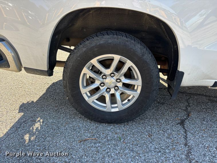 image for item EJ7703 2020 Chevrolet Silverado 1500 LT Crew Cab pickup truck