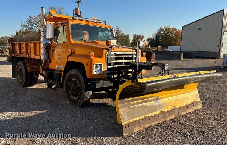 image for item EJ7705 1984 International 1954 dump truck