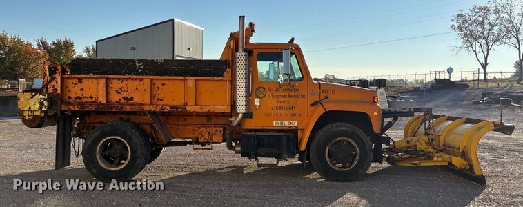 image for item EJ7705 1984 International 1954 dump truck