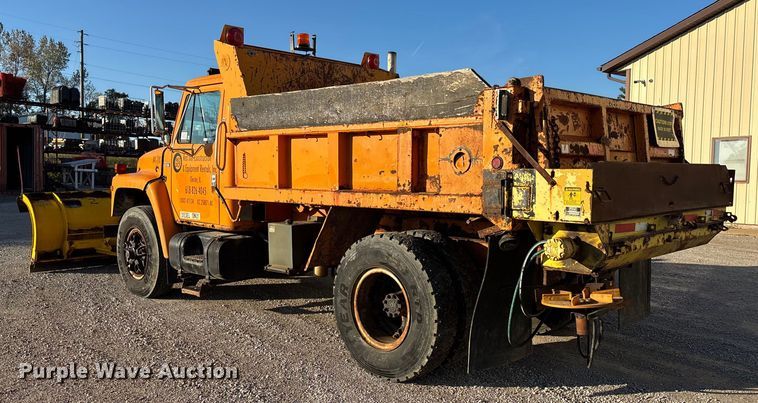 image for item EJ7705 1984 International 1954 dump truck