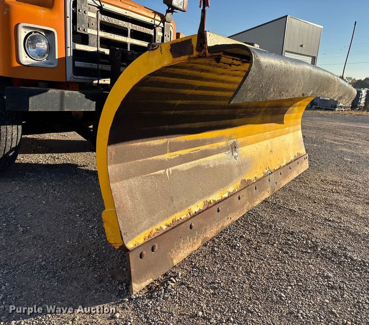 image for item EJ7705 1984 International 1954 dump truck