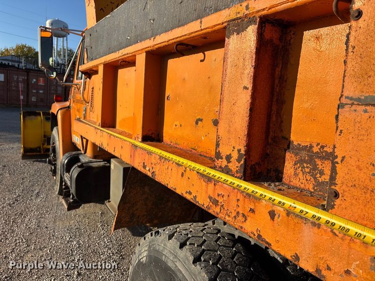 image for item EJ7705 1984 International 1954 dump truck