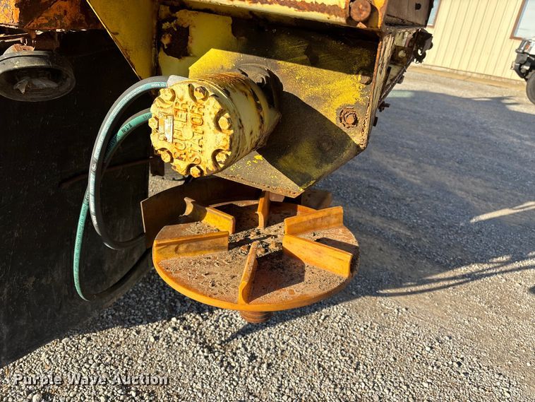 image for item EJ7705 1984 International 1954 dump truck