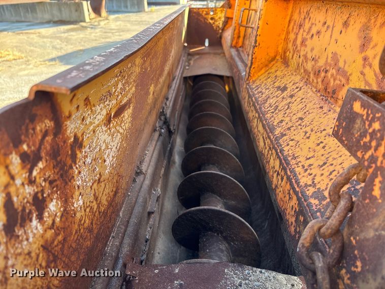 image for item EJ7705 1984 International 1954 dump truck