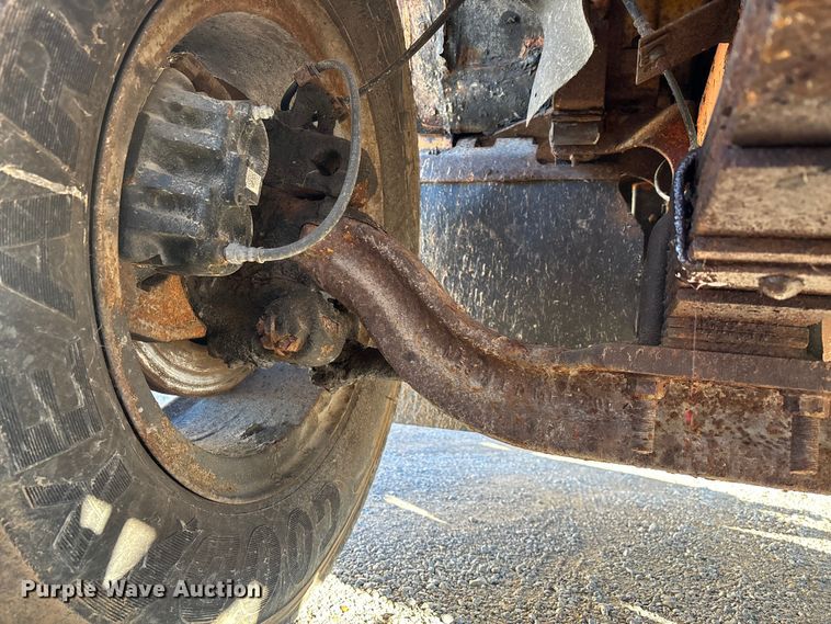 image for item EJ7705 1984 International 1954 dump truck