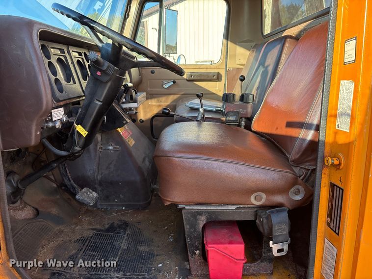 image for item EJ7705 1984 International 1954 dump truck