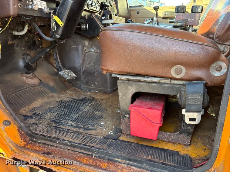 image for item EJ7705 1984 International 1954 dump truck