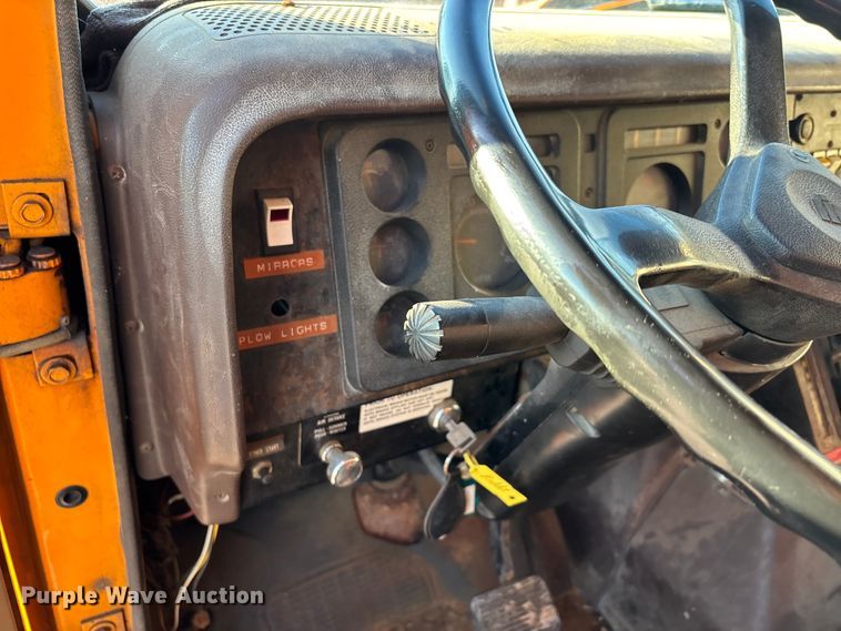 image for item EJ7705 1984 International 1954 dump truck