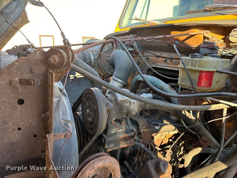 image for item EJ7705 1984 International 1954 dump truck