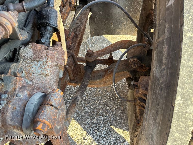 image for item EJ7705 1984 International 1954 dump truck