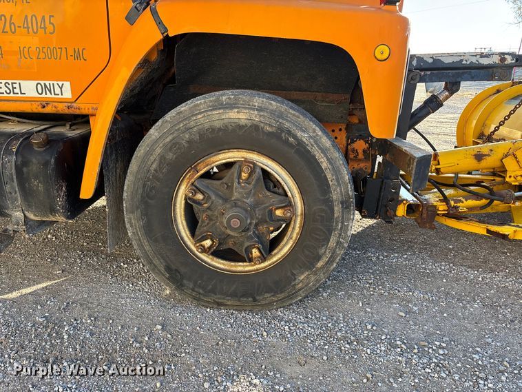 image for item EJ7705 1984 International 1954 dump truck