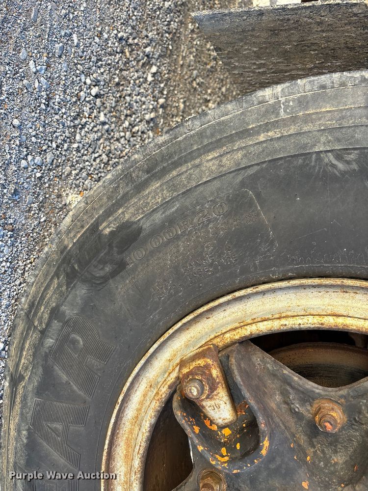 image for item EJ7705 1984 International 1954 dump truck